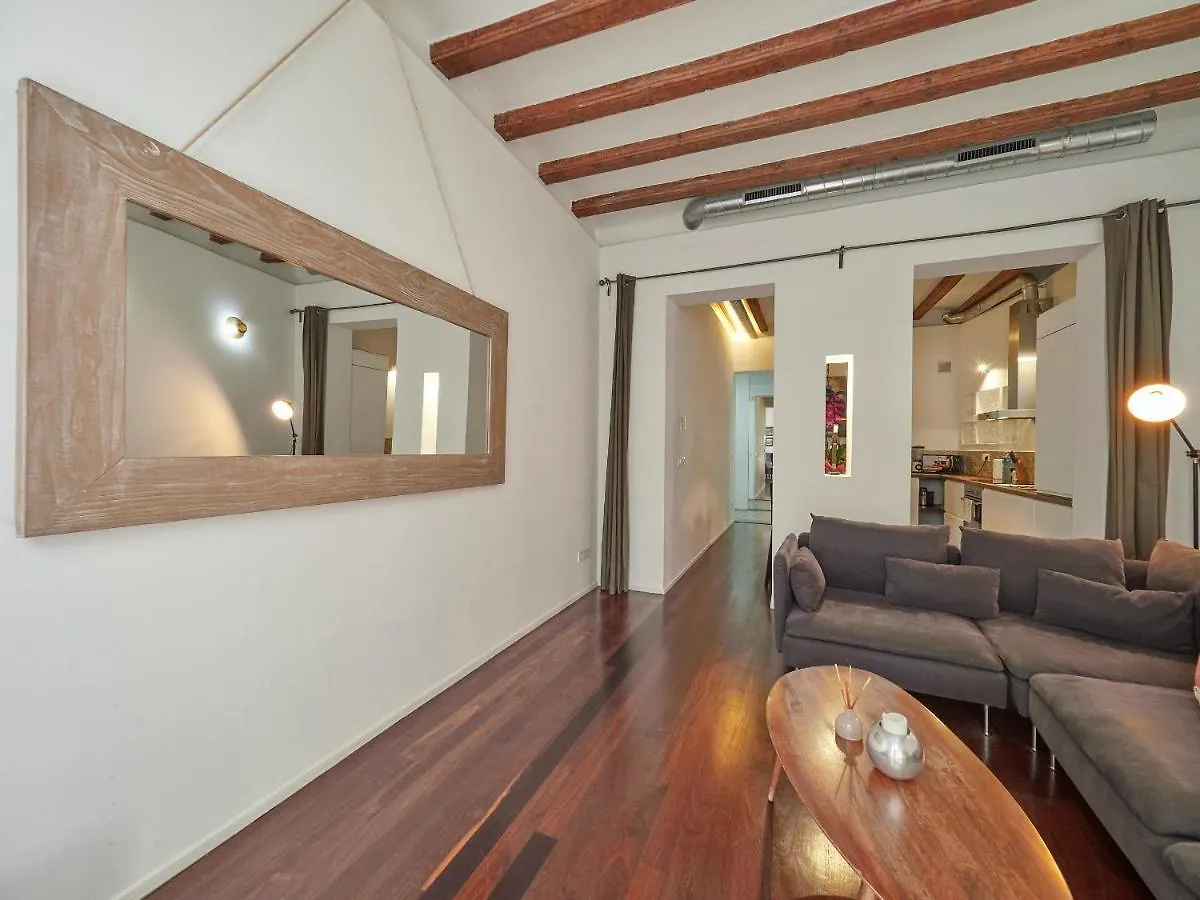 Apartment Alessandra Central Ramblas Barcelona