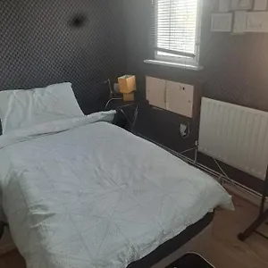  Homestay Away 2 United Kingdom