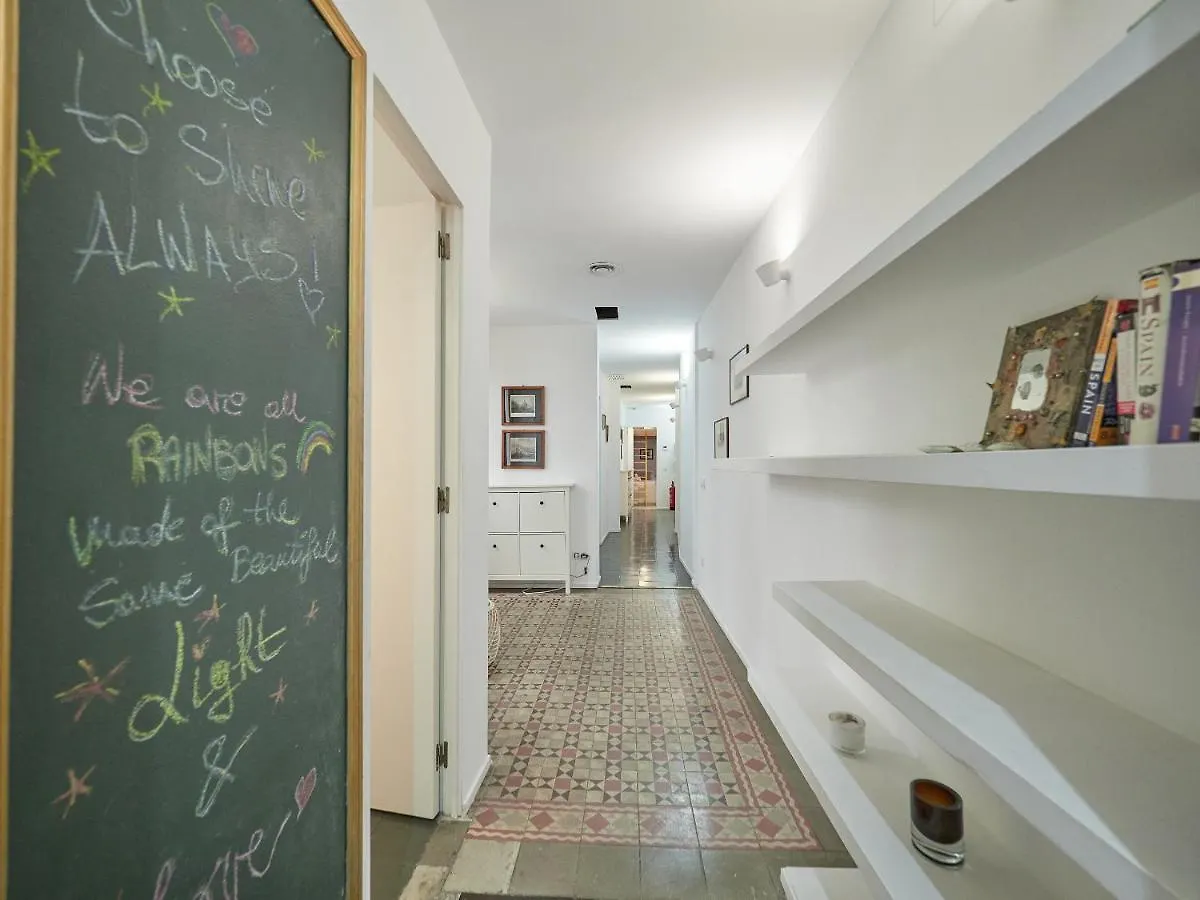 Alessandra Central Ramblas Barcelona Apartment