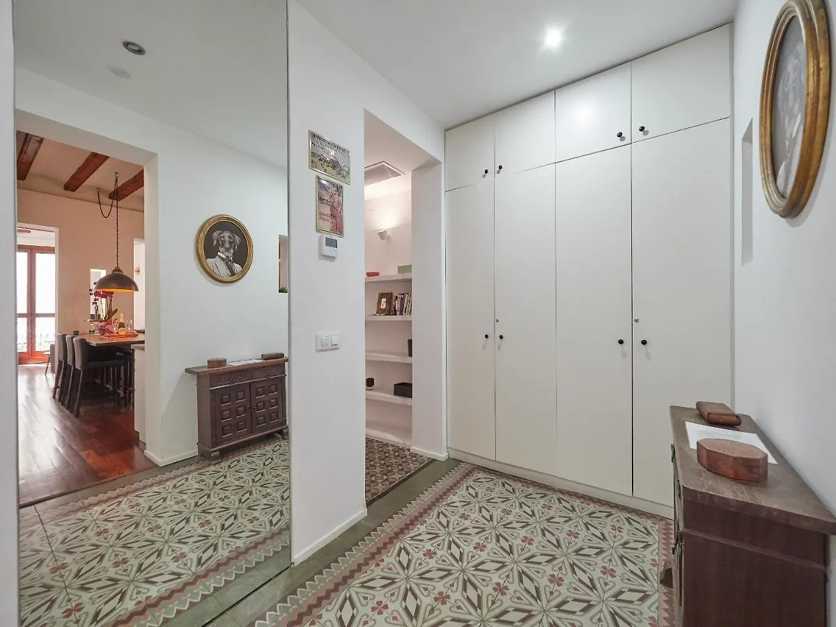 Apartment Alessandra Central Ramblas Barcelona Spain