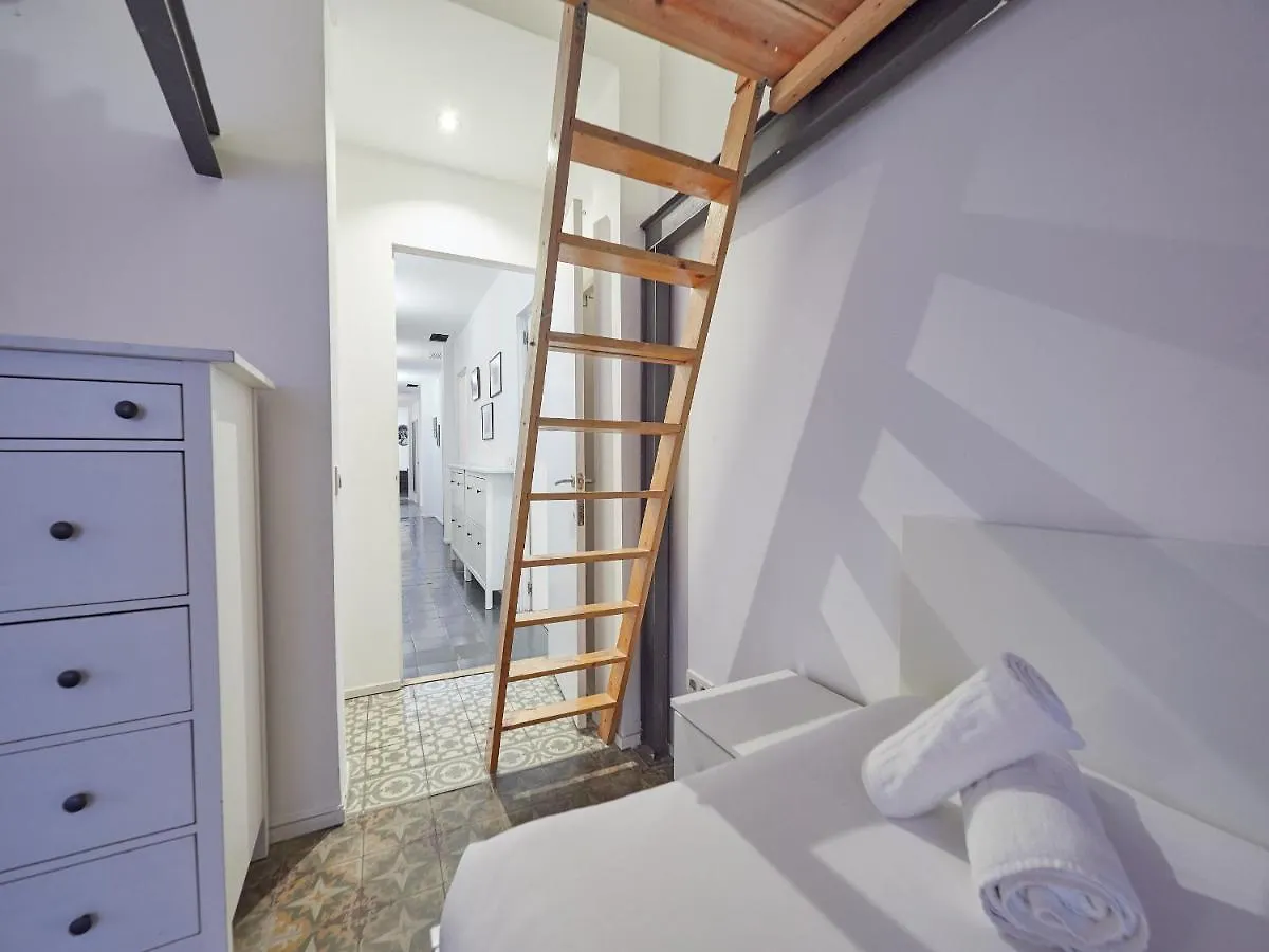 Apartment Alessandra Central Ramblas Barcelona